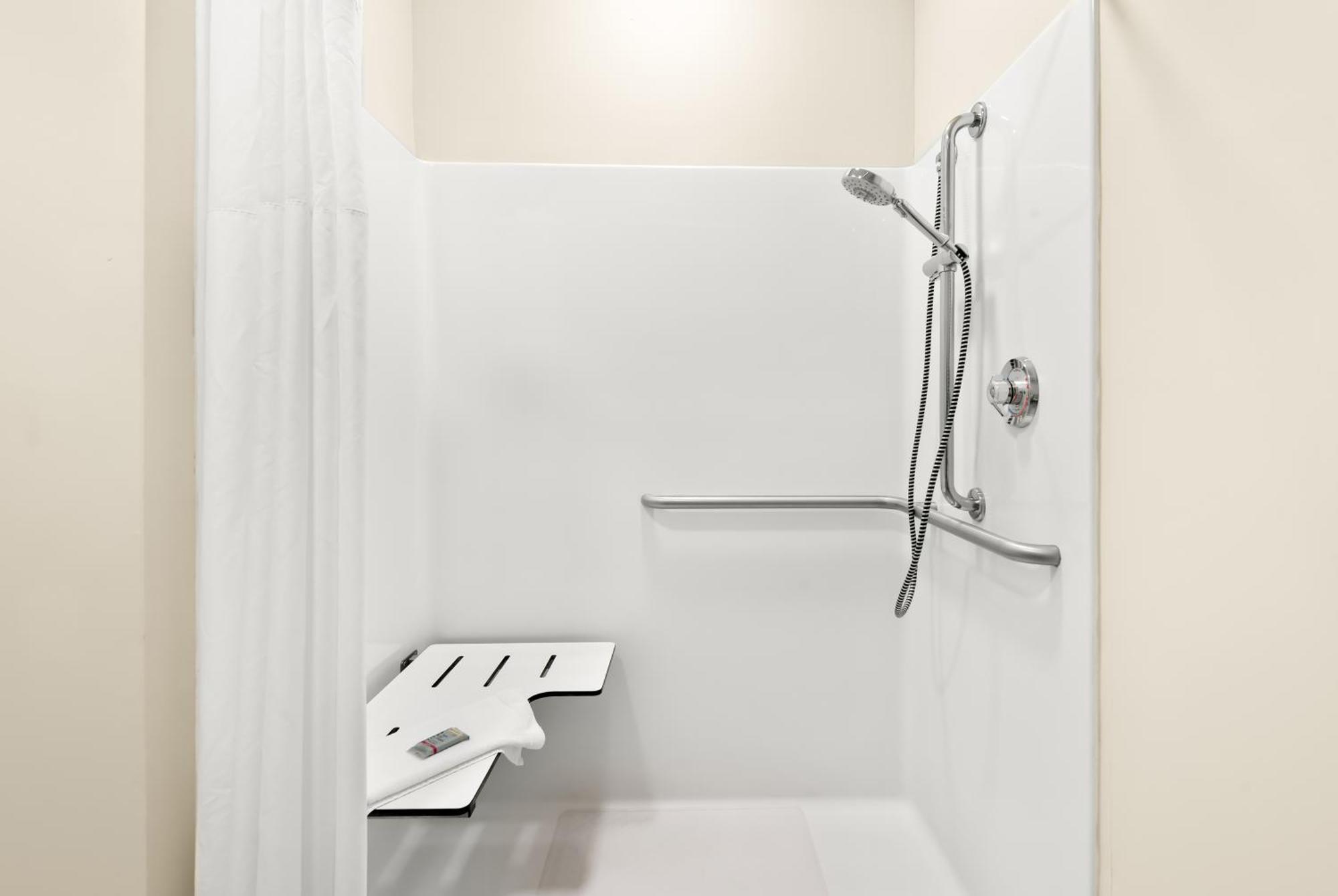 Best Western Palmyra Inn & Suites Esterno foto