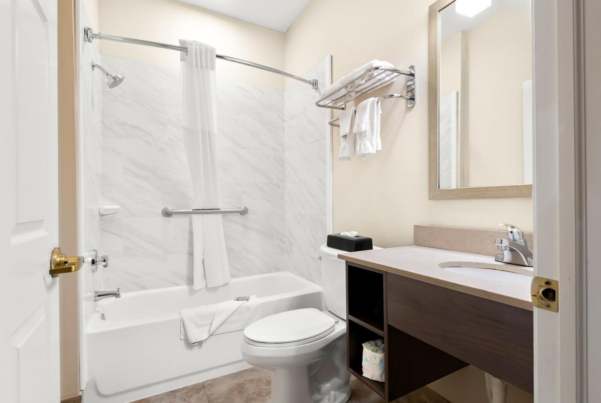 Best Western Palmyra Inn & Suites Esterno foto