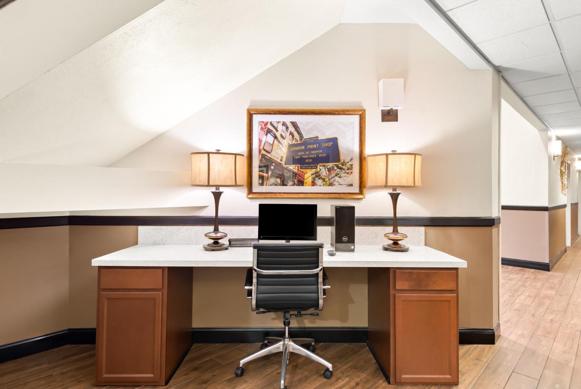 Best Western Palmyra Inn & Suites Esterno foto