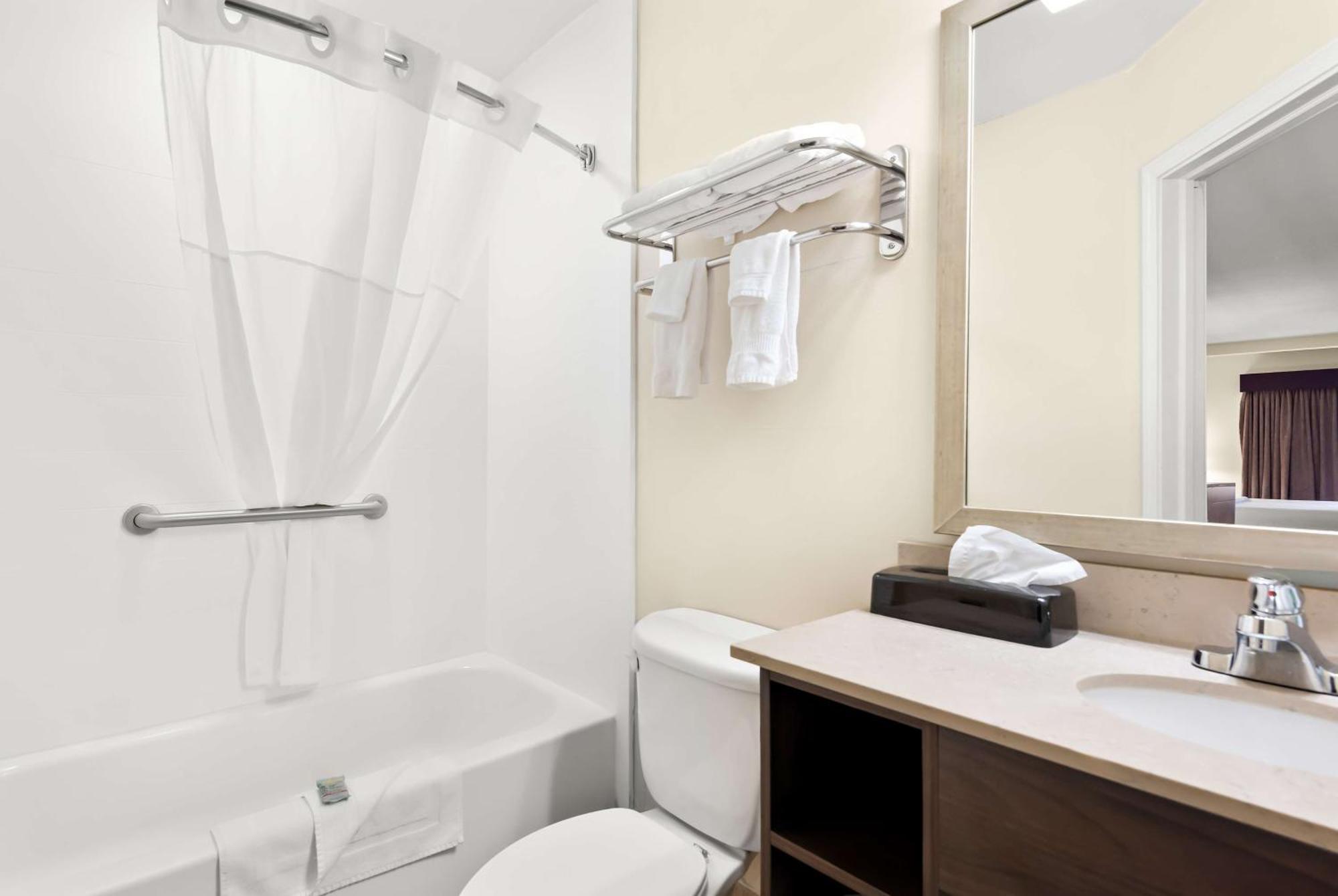 Best Western Palmyra Inn & Suites Esterno foto